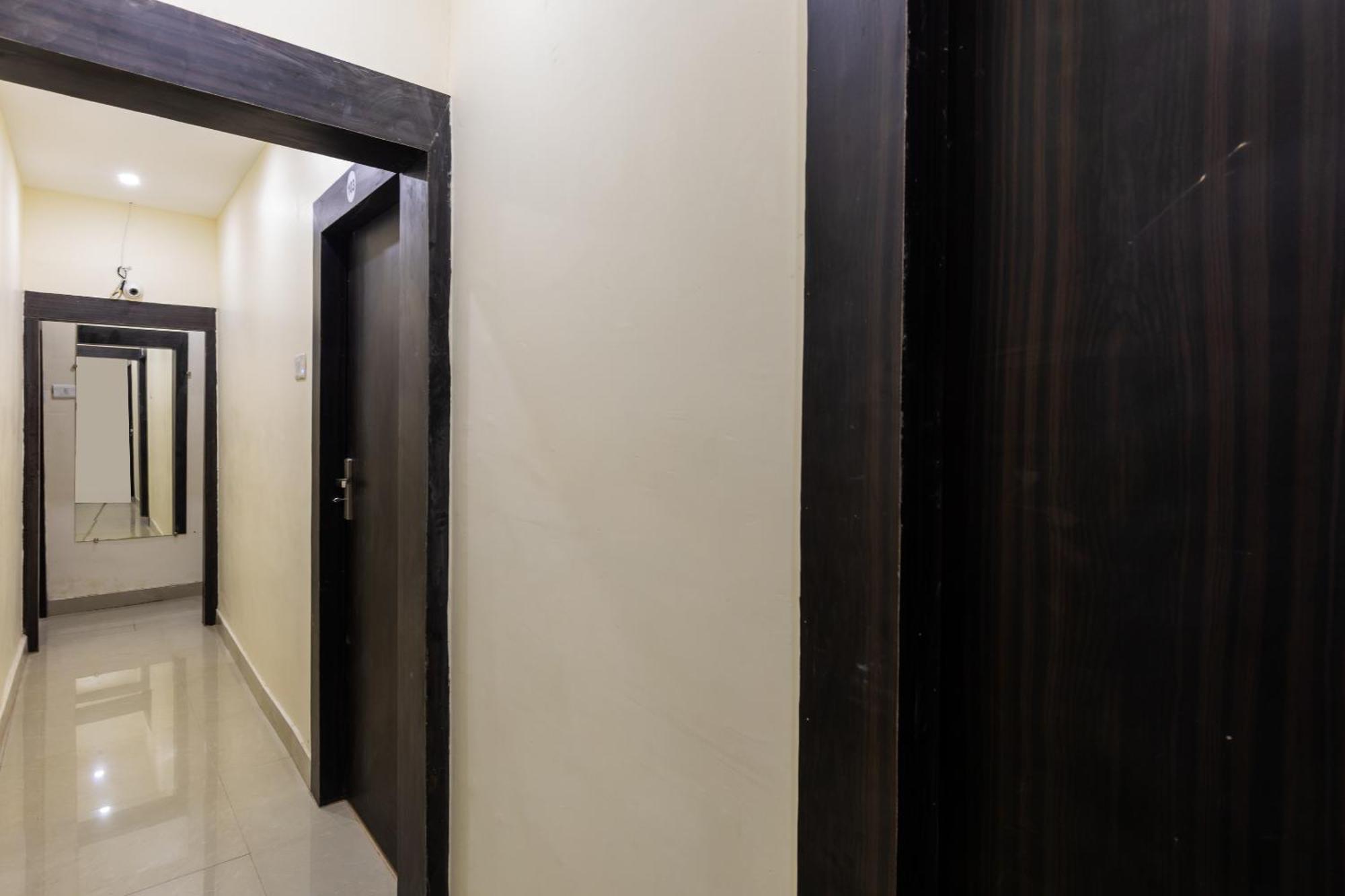 Hotel O Palash House Бопал Екстериор снимка